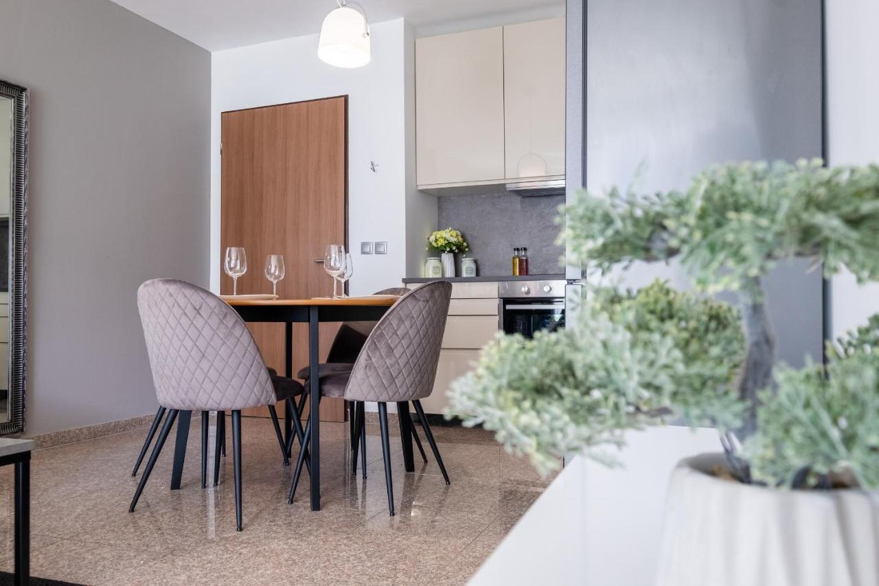 Julie'S Sunny Cozy Apartment With Balcony صوفيا المظهر الخارجي الصورة